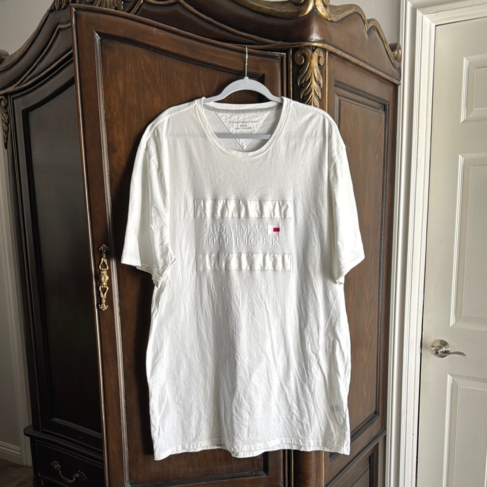 Tommy Hilfiger White Short Sleeve Tee size xxxl